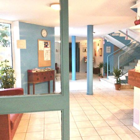 Confortel Avignon Tgv Hotel Kültér fotó